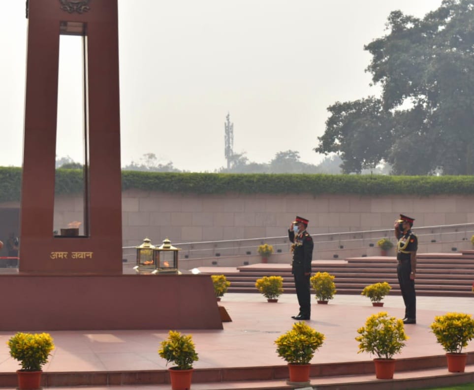 Wreath laying by Chief of Nepalese Army