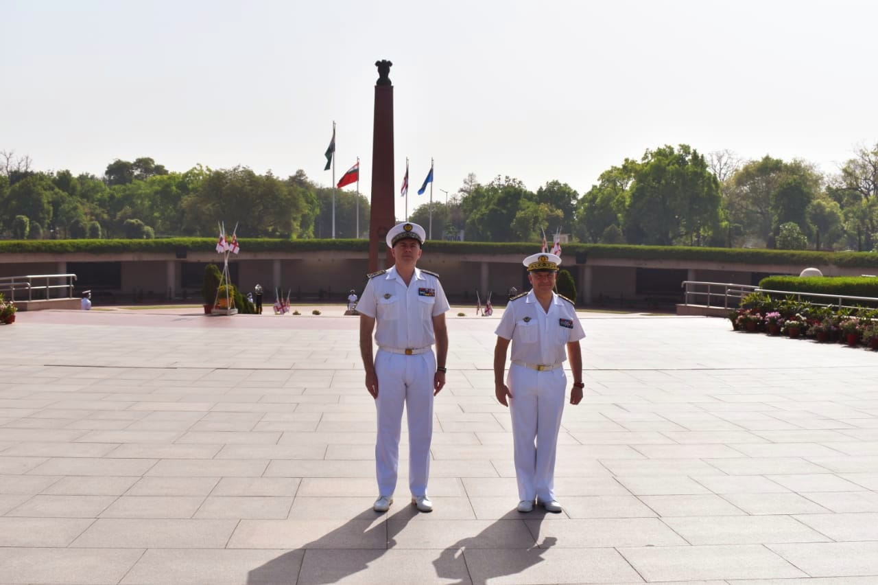 Admiral Pierre Vandier, Chief of French Navy paid homage to bravehearts at NWM on 28.03.2022