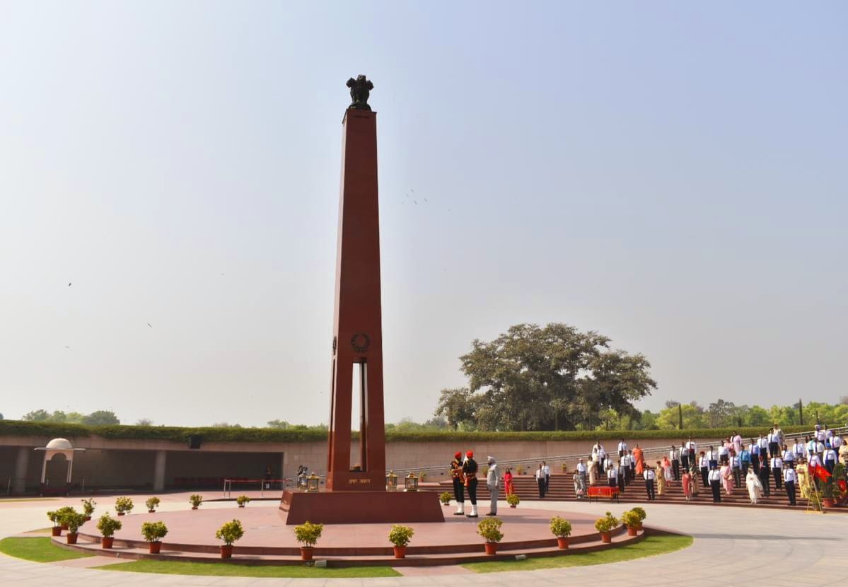 Gen Bikram Singh visited NWM and paid homage to Bravehearts on 31 March 2022