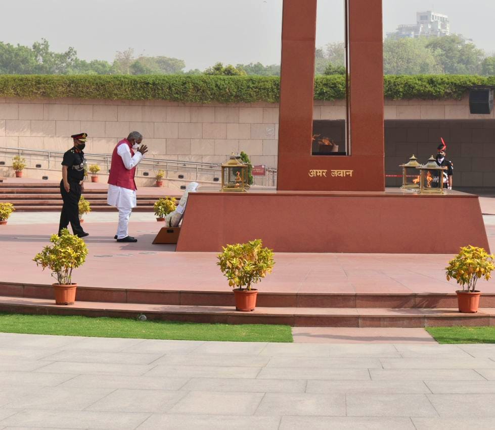 HE Phagu Chauhan, Governor Bihar visited NWM and paid homage to Bravehearts 