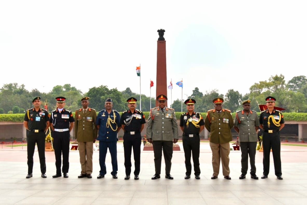 Lt Gen Lawrence Khulekani Mbatha, Chief of South African Army paid homage at NWM on 23 Aug