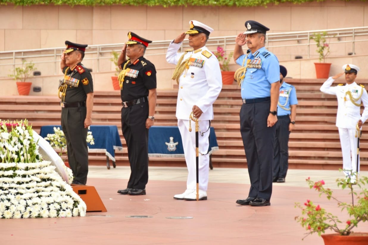 COD Staff & Service Chiefs of Army Navy & Airforce visited NWM and paid homage on 07 Oct