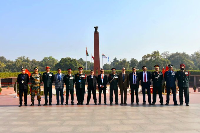 Officers 97 Regular & equivalent paid homage at NWM on 10 Dec 22 
